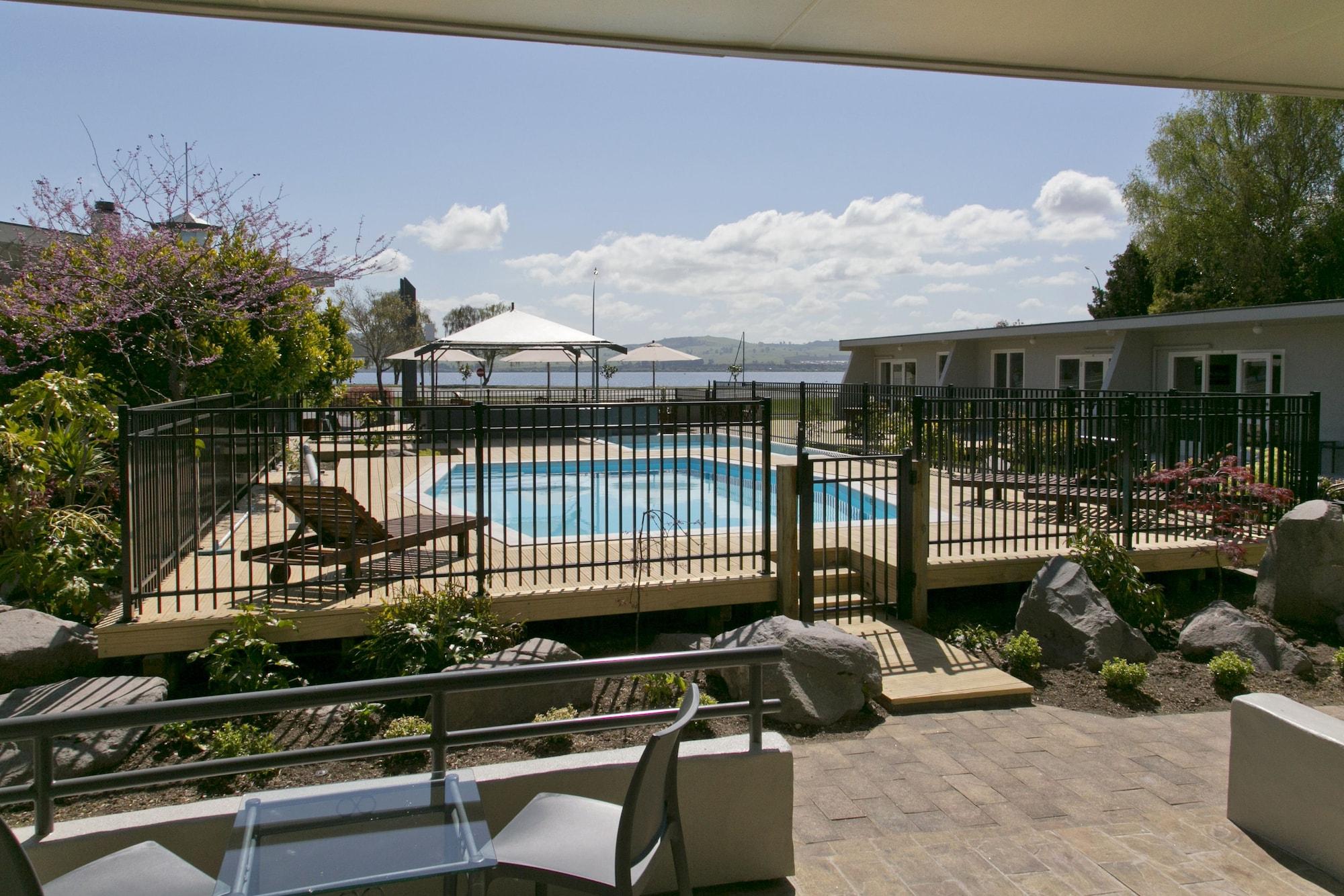 Anchorage Resort Taupo Nz Esterno foto